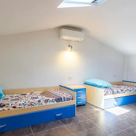 Apartment Il Giardino - Sunny W/parking! Quercianella