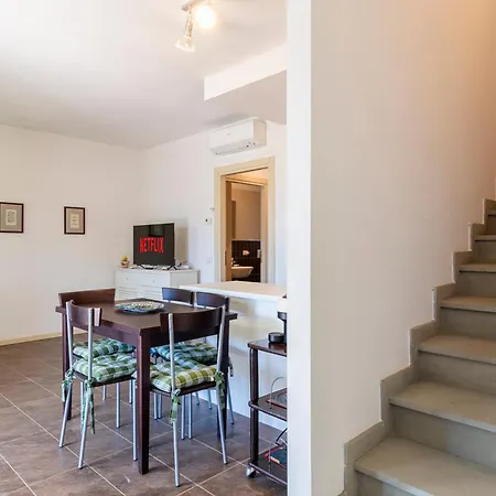 Apartment Il Giardino - Sunny W/parking! Quercianella