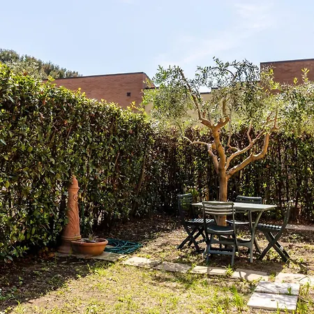 Apartment Il Giardino - Sunny W/parking! Quercianella
